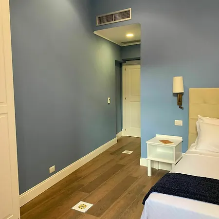 Cuorenapoletano Guest house 2*